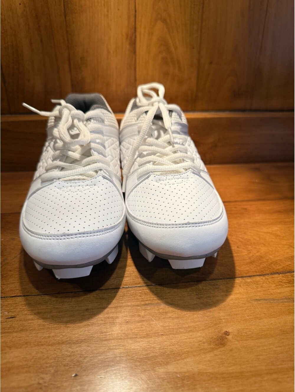 New Rip It Diamond Softball Cleats White Women's Size 7.5